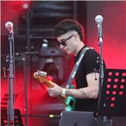 laureato al conservatorio offro lezioni di chitarra e di musica in generale